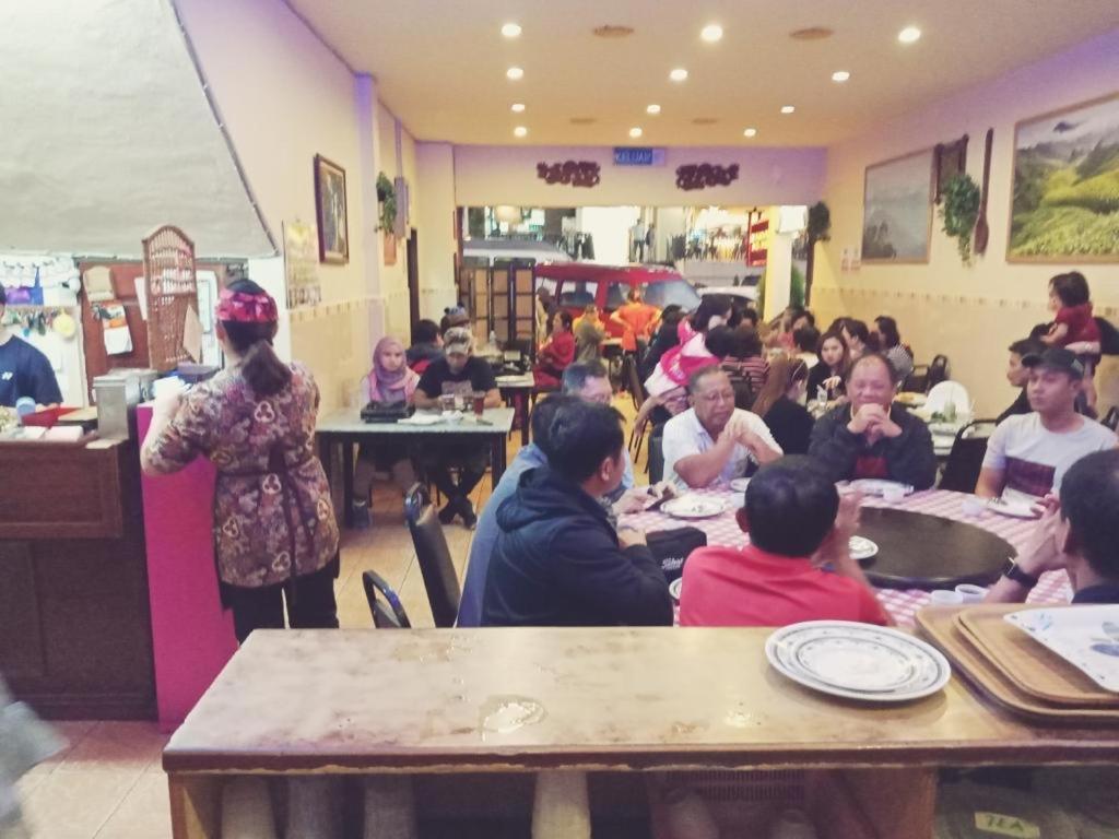 Ou Inn Cameron Highlands ,Ferm Nyonya Restaurant Tanah Rata Zewnętrze zdjęcie